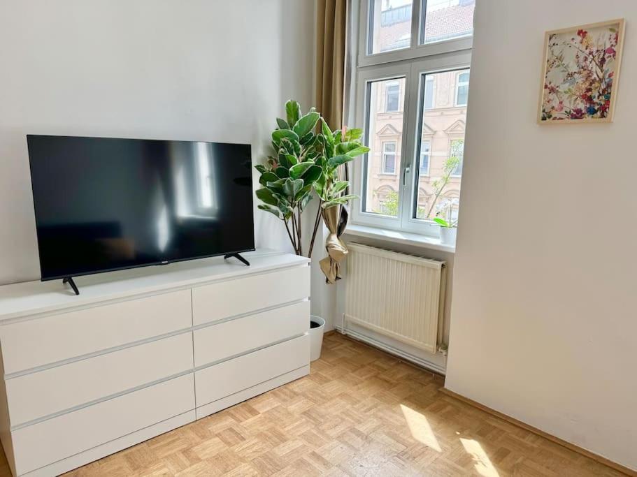 Apartment 130 M2 Stylish 5 Bedroom