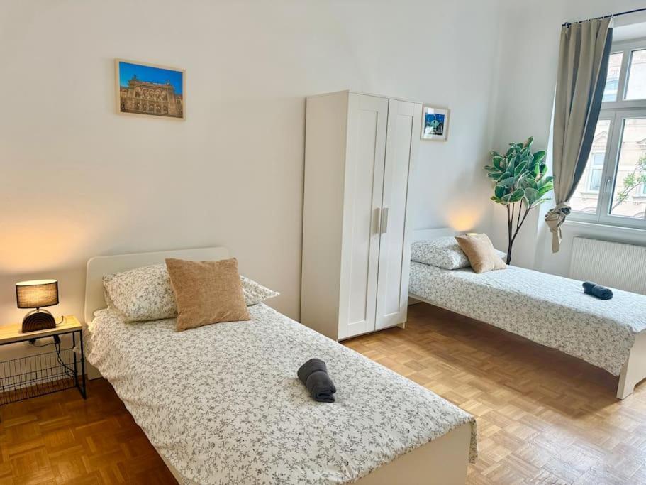 130 M2 Stylish 5 Bedroom Apartment Vienna
