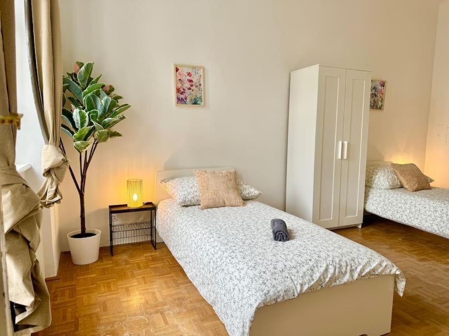 130 M2 Stylish 5 Bedroom