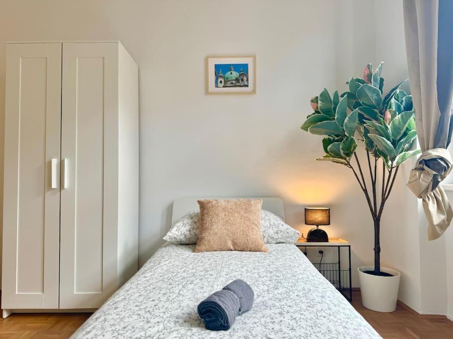 Apartment 130 M2 Stylish 5 Bedroom